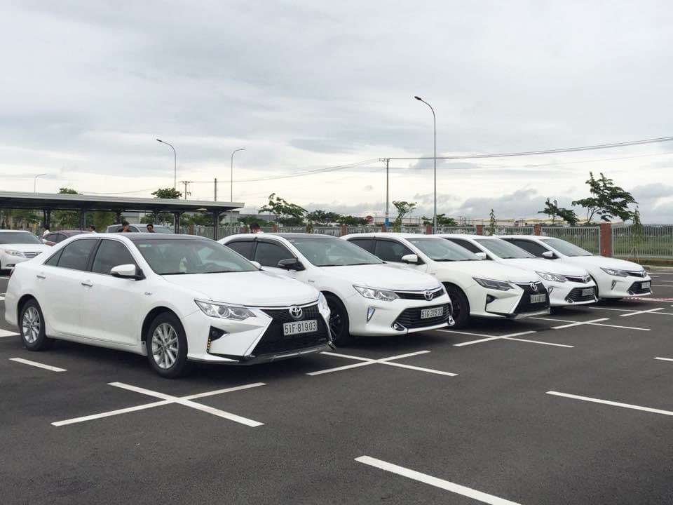 Xe 4 Chỗ Sân Bay Tân Sơn Nhất Chất Lượng Cao – Lựa Chọn Hoàn Hảo Cho Chuyến Đi Của Bạn