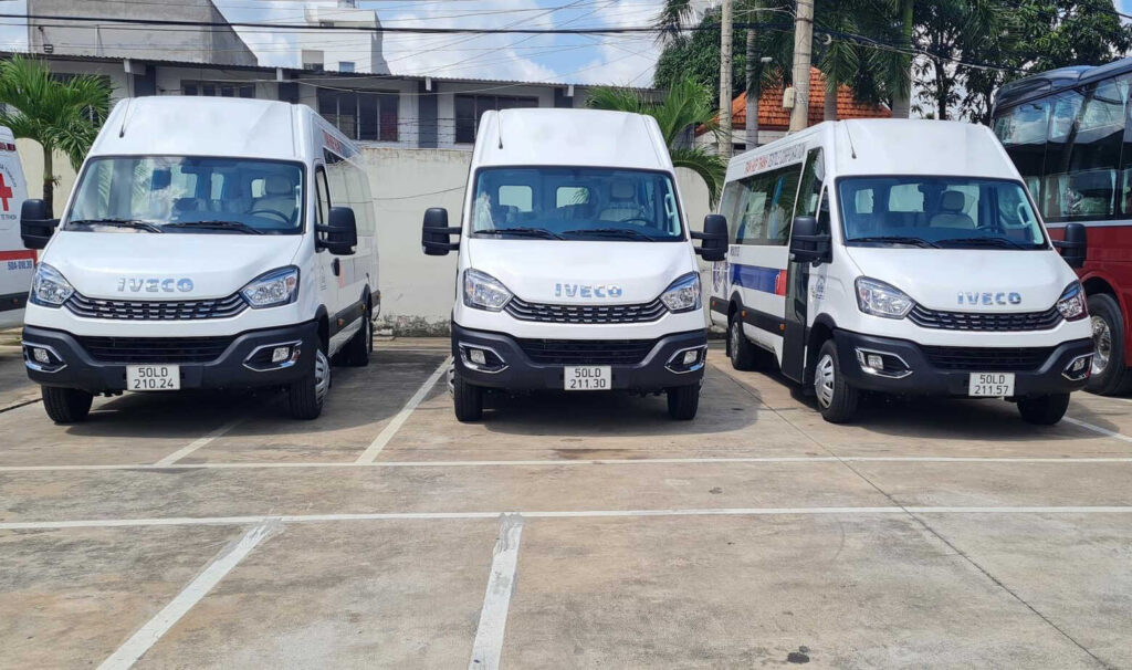 Thuê xe 19 chỗ iveco